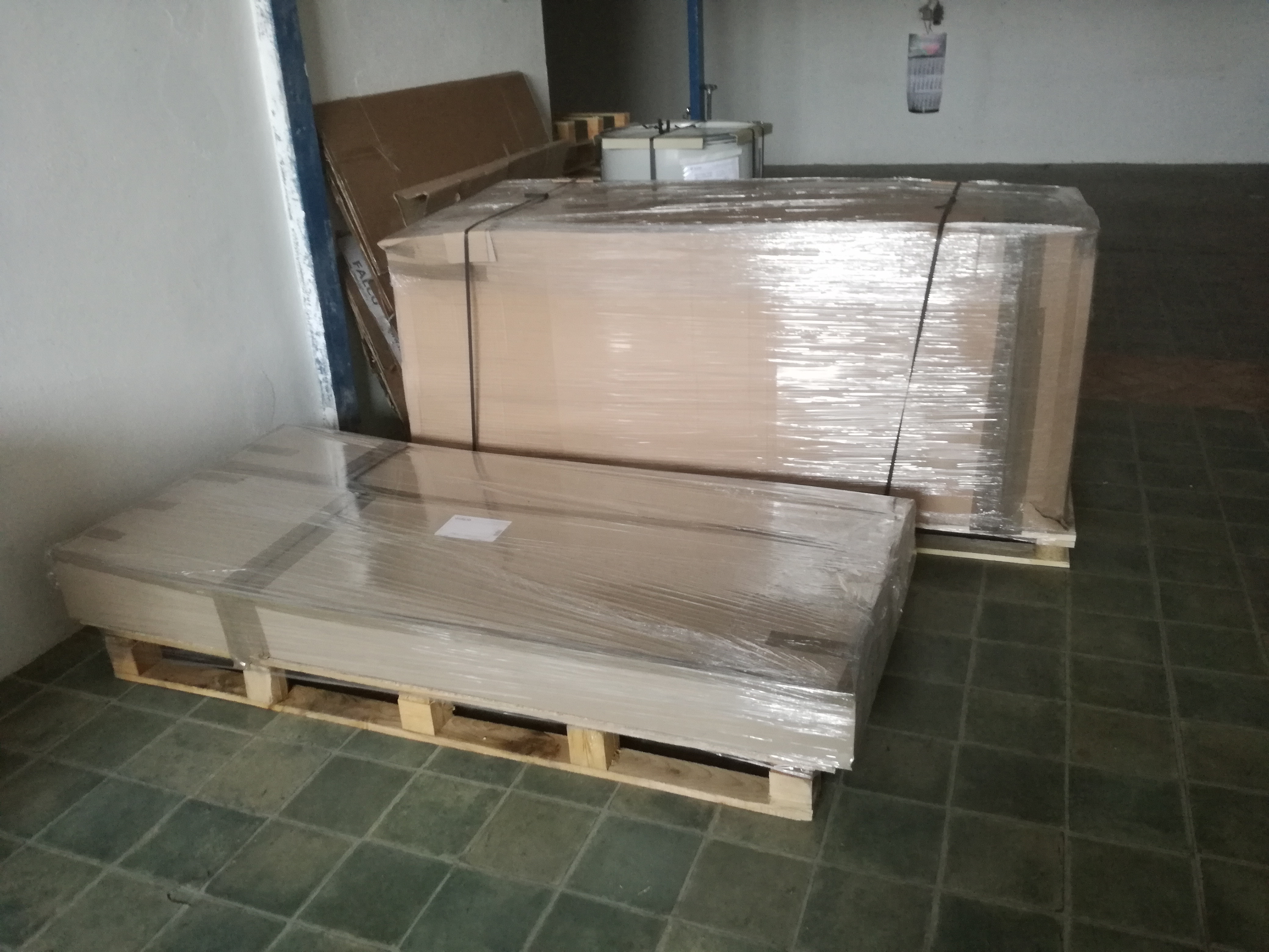 Raklapos áru kiszállítás előtt